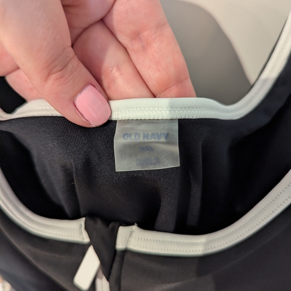 Old Navy Black and White Women's One Piece Swimsuit - Picture 4 of 4